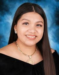 Elida Reyes's Instagram, Twitter & Facebook