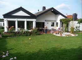 Immobilien suche nach '664 haus kaufen in deutschland gefunden'| finden sie handverlesene immobilien, exklusive häuser, hochwertige wohnungen, besondere objekte weltweit. Haus Kaufen Lilienthal Haus Mit Geraumigen Grunen Hof Haus Bilder Wolle Kaufen