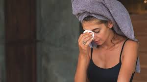 How to use witch hazel for acne: Witch Hazel For Face Benefits And Risks For Skin Conditions