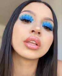 Black And Light Blue Eyeshadow Looks Stylegps Ideas For Blue Eyeshadow Looks In 2020 Rhinestone Makeup Gem Makeup Artistry Makeup