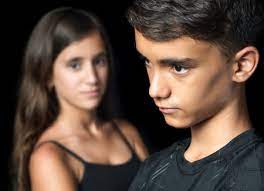 Doch was passiert eigentlich genau in der pubertät mit jungen und was können eltern tun? Wie Lange Dauert Die Pubertat Bei Madchen Und Jungen Netpapa