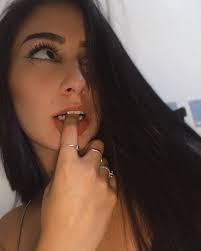 𝙳𝚎𝚋𝚘𝚛𝚊𝚑 𝙲𝚊𝚖𝚙𝚘𝚜 𝙵𝚎𝚒𝚓𝚘𝚕𝚕𝚒 (@debfcampos) • Instagram  photos and videos