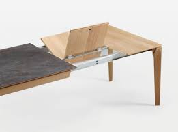 Avec son plateau en céramique disponible en trois finitions renforcé par un verre securit, cette table à manger extensible sera idéale pour une utilisation quotidienne. Buzz Table Extendable Dasras Matea Com