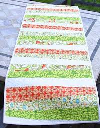 Love Table Runners Using These Quilt As You Go Patterns You Can Pick And Choose And Give One A Try Quilted Table Runners Crochet Table Runner Strip Quilts