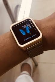 Black Apple Watch With Gold Band Apple Case In 2020 Apple Watch Bands Rose Gold Apple Watch Faces New Apple Watch Bands