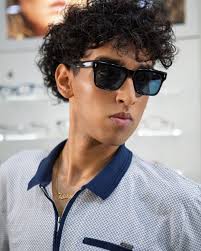 Hello, I'm Mandy Lovett, the heart behind Eye Gallery. It's hard to believe  it's been 17 years since I first opened our doors in West Geelong. Since  then, life has taken me (