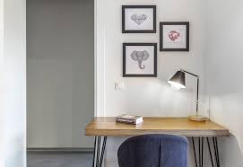 Çalışma masanızın üzerinde evrak bulunması çoğu zaman olumlu bir durumdur. Kucuk Calisma Odasi Dekorasyon Dekorstore C 2020