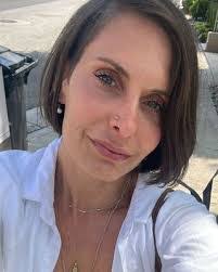 Janet Murillo's Instagram, Twitter & Facebook