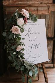 What size photo should i get my family wedding. 10 Wedding Signs And Their Sizes Mockys