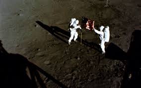 Mais combien d'êtres humains leur ont succédé? 21 Juillet 1969 Ils Nous Racontent Leurs Premiers Pas Sur La Lune Le Parisien