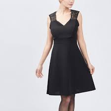 Voir plus d'idées sur le thème mode africaine, robe africaine, tenue africaine. Robe Evasee Avec Dentelle Femme Noir La Halle