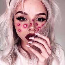 Carolina Morado's Instagram, Twitter & Facebook