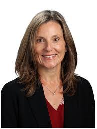 Lynn Ahern's Instagram, Twitter & Facebook