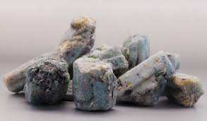 Beautiful Color Alexandrite Crystals Alexandrite Was Discovered In 1830 In The Ural Mountains Of Russia Alexandrite Is Also Found In Sri Gemstones Alexandrite All Gems