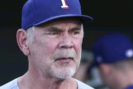 Bochy not panicking… After a tough loss and now 4 games out in the wild  card, Texas Rangers manager Bruce Bochy believes his team can still make a  run with 40 games