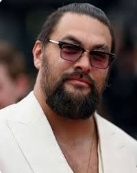 I love seeing him in white too 😍🤩😎