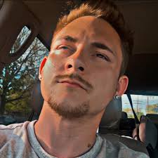 Mobile detailing service for 2009 Mercedes ML320 with decal removal