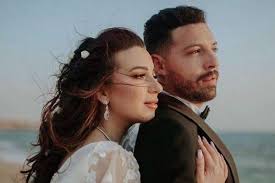 'مينفعش تقرأ القرآن وأنت بالمايو. Ù„Ù…Ø§Ø°Ø§ Ø¨ÙƒØª Ø£Ø³Ù…Ø§ Ø´Ø±ÙŠÙ Ù…Ù†ÙŠØ± ÙÙŠ Ø²ÙØ§ÙÙ‡Ø§ Ø¨Ø§Ù„ØµÙˆØ±Ø©