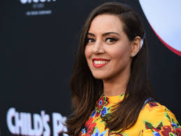 Initially, aubrey plaza performed as an improv performer and a sketch comedian in upright citizens brigade theatre. Aubrey Plaza Wore A Knife Hair Clip On The Red Carpet