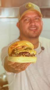 CONDON BLEU O CORDON BLUE JAJAJACOMO SEA SE VE DIVINO🔥💥💥  #sanfelipeyaracuy #yaracuy #cocorote #chivacoa #barquisimeto #lara #burger  #venezuela #vzla #foodlovers #food #menu #quedateencasa #burgerporn #bebidas