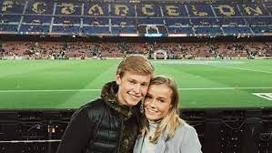 By ashish dahal may 14, 2020. Barcelona De Jong S Girlfriend Three Years Ago You Were A Fan Now You Will Play At The Club Of Your Dreams Marca In English
