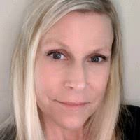 Julie Janssen's Instagram, Twitter & Facebook