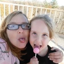 Can anyone recommend a good toilet seat with a high splash guard please 🙈  Thankyou!..