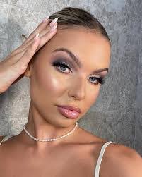 Rebecca Philpot's Instagram, Twitter & Facebook