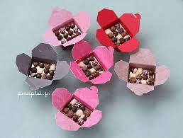 Miniature Food Pralines And Chocolate Box Ballotin De Chocolat Miniature Food Miniature Bakery Chocolate