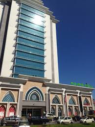 Bangunan sultan iskandar, the federal administrative building in kuching. Jabatan Agama Islam Sarawak Di Bandar Kuching
