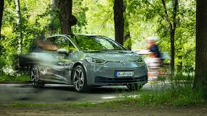 Volkswagen gibt eine ladedauer von gut fünf stunden an, wird der tiguan. Elektroauto Vw Id 3 Mieten Der Volksstromer Aus Wolfsburg