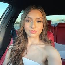 Amber Steinberg's Instagram, Twitter & Facebook