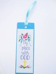 You get a pattern in colorblocks and symbols. 15 Bible Quote Bookmarks Ideas Cross Stitch Bookmarks Christian Cross Stitch Cross Stitch Books