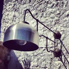Aydinlatma Ve Dekor Dunyasindan Gelismeler Blog Sakin Ev Alacati Da Endustriyel Dis Mekan Aplik Aydinlatma Lighting D Endustriyel Aydinlatmalar Avize