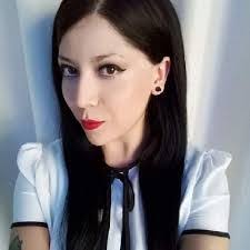 Claudia Araiza's Instagram, Twitter & Facebook