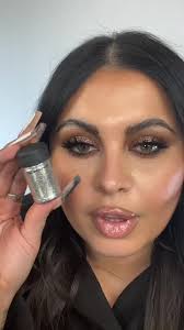 Old MAC platinum glitter (not old old but you get it) @maccosmetics  Platinum Pro locked brow gel 287 brush