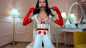 Beatrix_rich white and red latex 2022-01-29 22-22