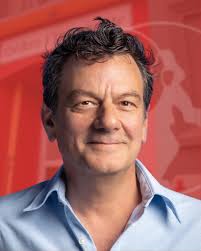 Le Théâtre populaire d'Acadie félicite chaleureusement Philip-André Collette,  qui assumera prochainement la direction artistique et la codirection  générale du théâtre l'Escaouette. Le TPA souhaite également rendre hommage  à Marcia Babineau, dont le