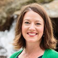 Tiffany Robb's Instagram, Twitter & Facebook