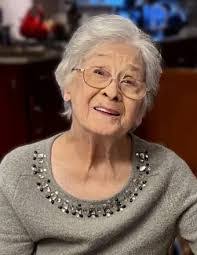 Caroline Malik's Instagram, Twitter & Facebook