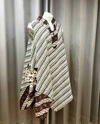 Jika kamu sedang mencari referensi kebaya dengan berbagai model dan corak, mungkin inspirasi dari para pemain sinteron ini bisa kamu tiru. 160 Batik Fashion Ideas In 2021 Batik Fashion Fashion Batik Dress