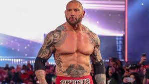 Dave bautista is a really likeable, personable, agreeable sort of person. Wwe Dave Bautista Earns Date With Dana Brooke After Strange Twitter Exchange Foto 3 De 19 Marca English