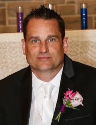 Aaron Cozad's Instagram, Twitter & Facebook