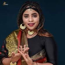 As a senior, he threw for 577 yards and 7 touchdowns, and rushed for 579 yards and 9 touchdowns. Ø§Ù„ØµÙØ­Ù‡ Ø§Ù„Ø±Ø³Ù…ÙŠÙ‡ Ù„Ù„Ø³Ù„Ø·Ø§Ù†Ù‡ Ù…Ù†Ø§Ù„ Ø§Ù„Ø¨Ø¯Ø±ÙŠ Posts Facebook