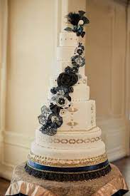 Groom Pranks His Bride By Pretending To Ruin Their Wedding Cake Pretty 52 Royal Wedding Cake Cake Boss Wedding Amazing Wedding Cakes