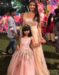 Aishwarya Rai Bachchan With Her Daughter In A Beautiful Dress Mother Daughter Dresses Matching Couple Wedding Dress Designer Dresses Indian