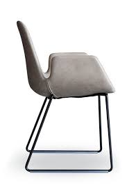 Unser team an produkttestern hat unterschiedliche hersteller getestet und wir zeigen ihnen als leser hier alle ergebnisse des vergleichs. Tonon Step Armchair Ein Designer Stuhl Aus Feinstem Leder Jetzt Online Design Sitzmobel Von Mbzw Design Stuhle Esszimmer Stuhl Design Leder Esszimmer Stuhle