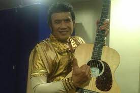 Musik dangdut bagi rhoma irama adalah darah daging indonesia, karena dangdut itu hadir dengan proses asimilasi berbagai budaya di negara ini sehingga cocok untuk didengar oleh siapa saja. Rhoma Irama Wants To Spread Dangdut To The World Entertainment The Jakarta Post