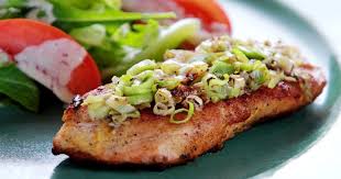 Il y a de l'être à vivre, des lèvres à s'ouvrir. Recette De Truite En Croute De Noix Facile Zeste Recipe Salmon Recipes Salmon Seasoning Recipes