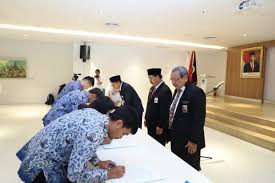 Cpns.perpusnas has the lowest google pagerank and bad results in terms of yandex topical citation index. Perpustakaan Nasional Republik Indonesia